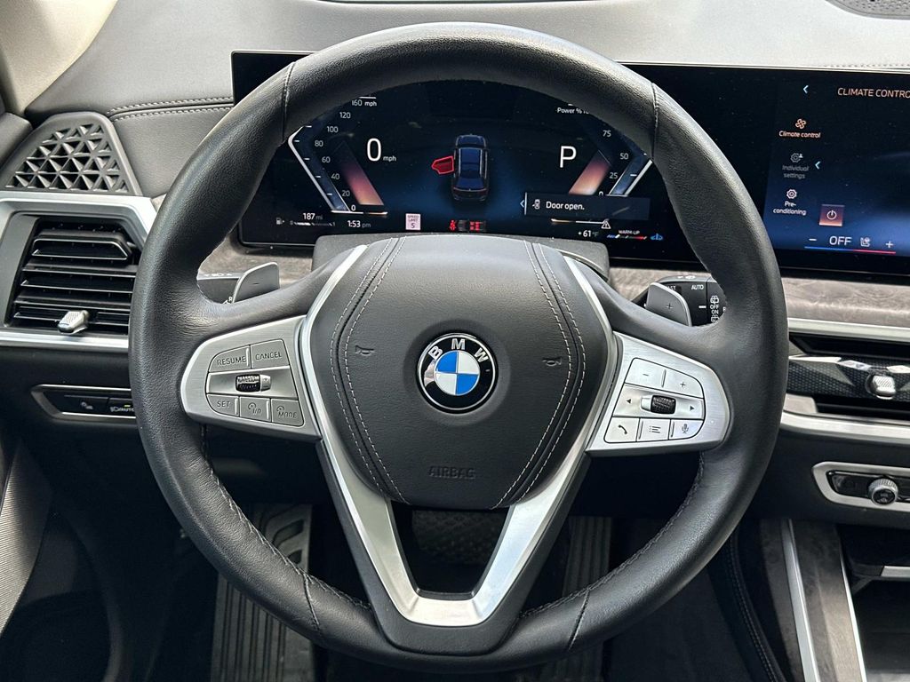 Thumbnail: 2024 BMW X7 - 22