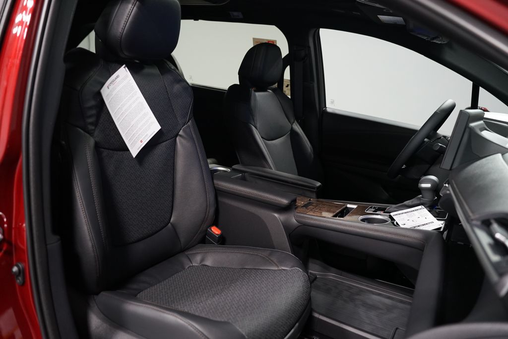 Thumbnail: 2025 Toyota Sienna - 32