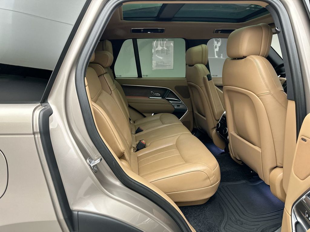 Thumbnail: 2023 Land Rover Range Rover - 7