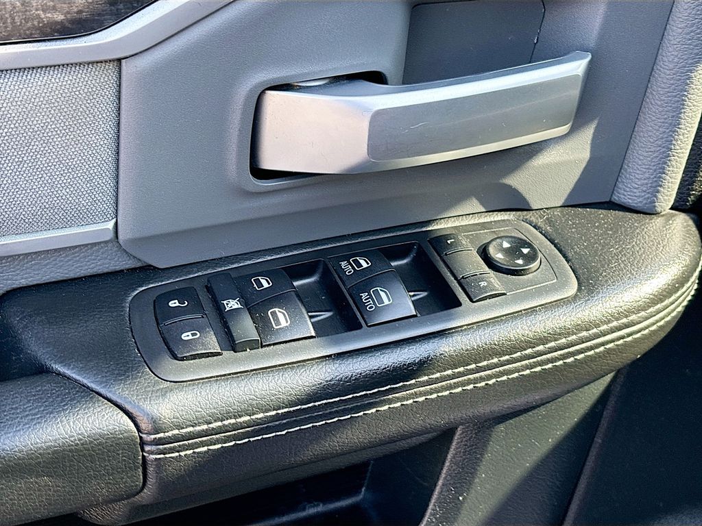 2021 RAM Ram 3500 Pickup Big Horn - Photo 18