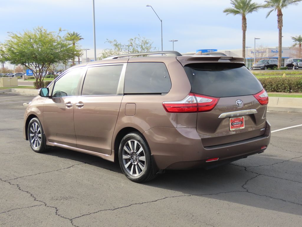 2019 Toyota Sienna SE Premium 7