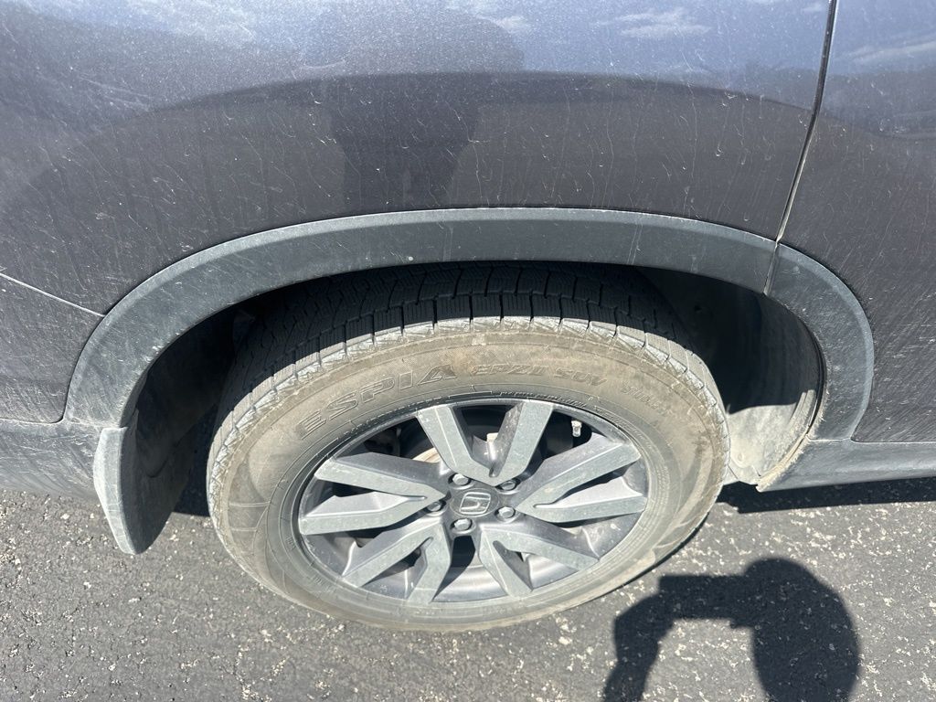 View vehicle photo 7