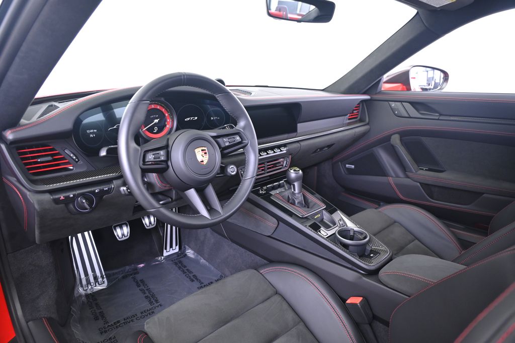 Thumbnail: 2022 Porsche 911 - 4