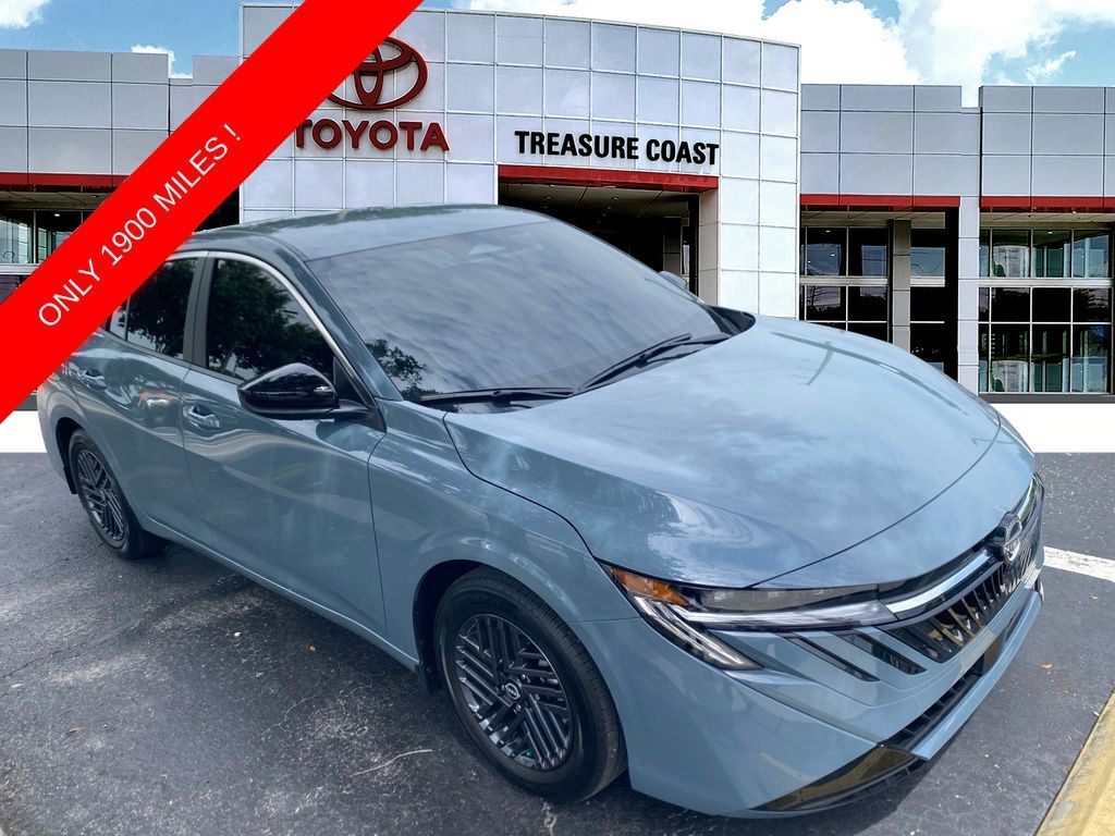 Atlantic Gray Metallic 2026 Nissan Sentra Sedan Front-Wheel Drive Continuously Variable Transmission