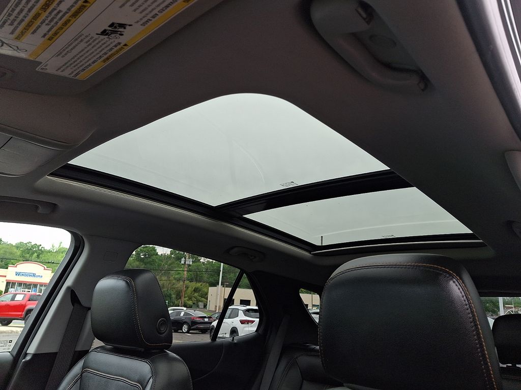 used 2023 Chevrolet Equinox car, priced at $26,213