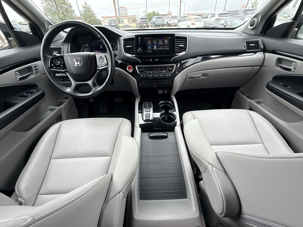 Thumbnail: 2019 Honda Pilot - 19