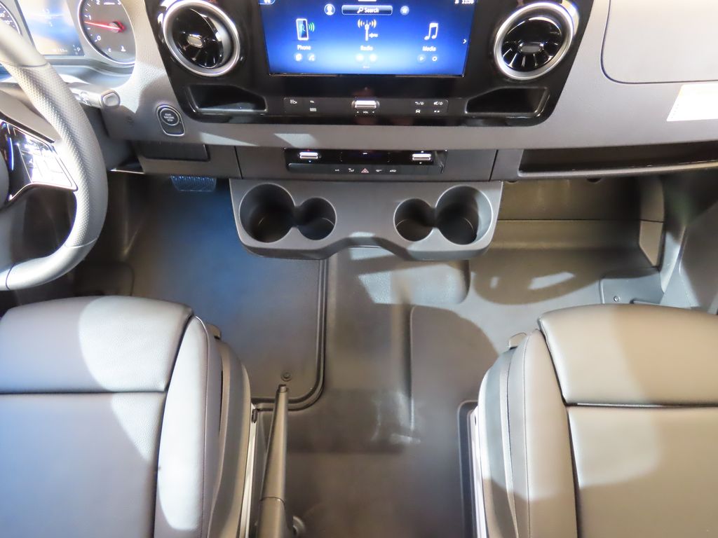 Thumbnail: 2026 Mercedes-Benz Sprinter - 16