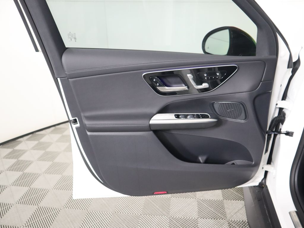 Thumbnail: 2026 Mercedes-Benz GLC - 26