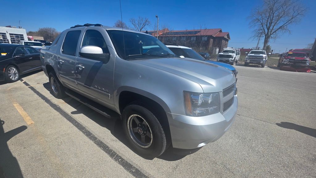 Silver 2011 Chevrolet Avalanche LS 4WD Pickup Truck Four-Wheel Drive 6-Speed Automatic
