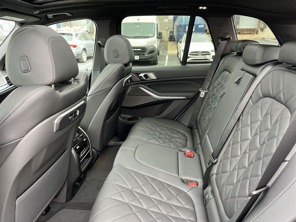 Thumbnail: 2026 BMW X5 - 23