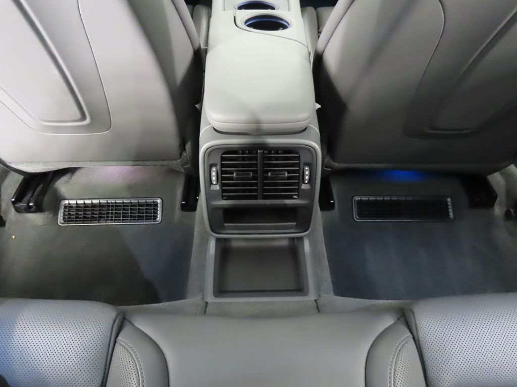 Thumbnail: 2023 Porsche Taycan - 30