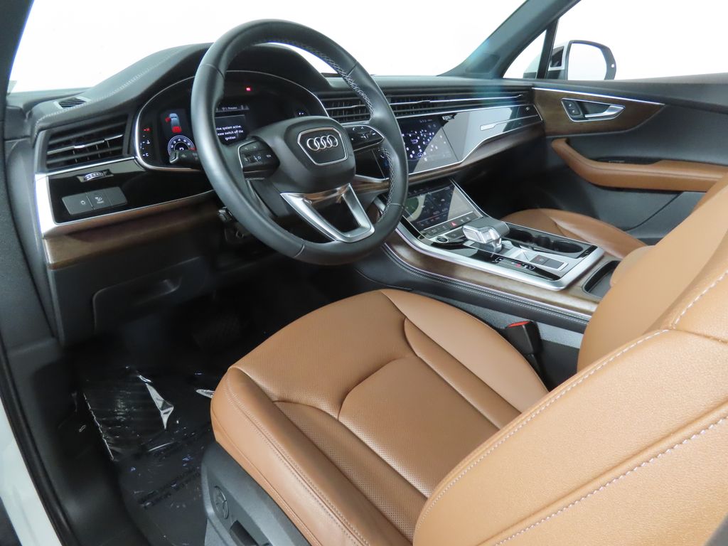Thumbnail: 2025 Audi Q7 - 28