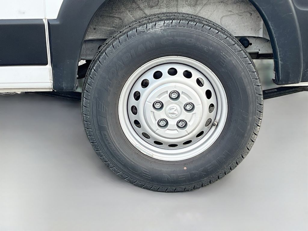 Used 2024 White Ram Low Roof image 27