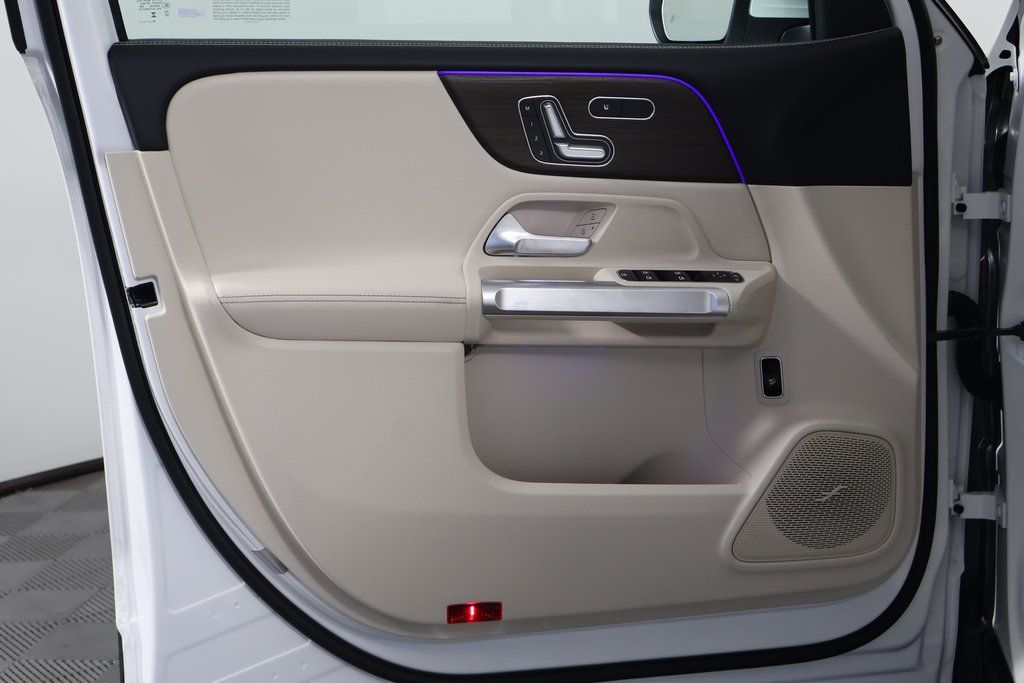 Thumbnail: 2026 Mercedes-Benz GLB - 7