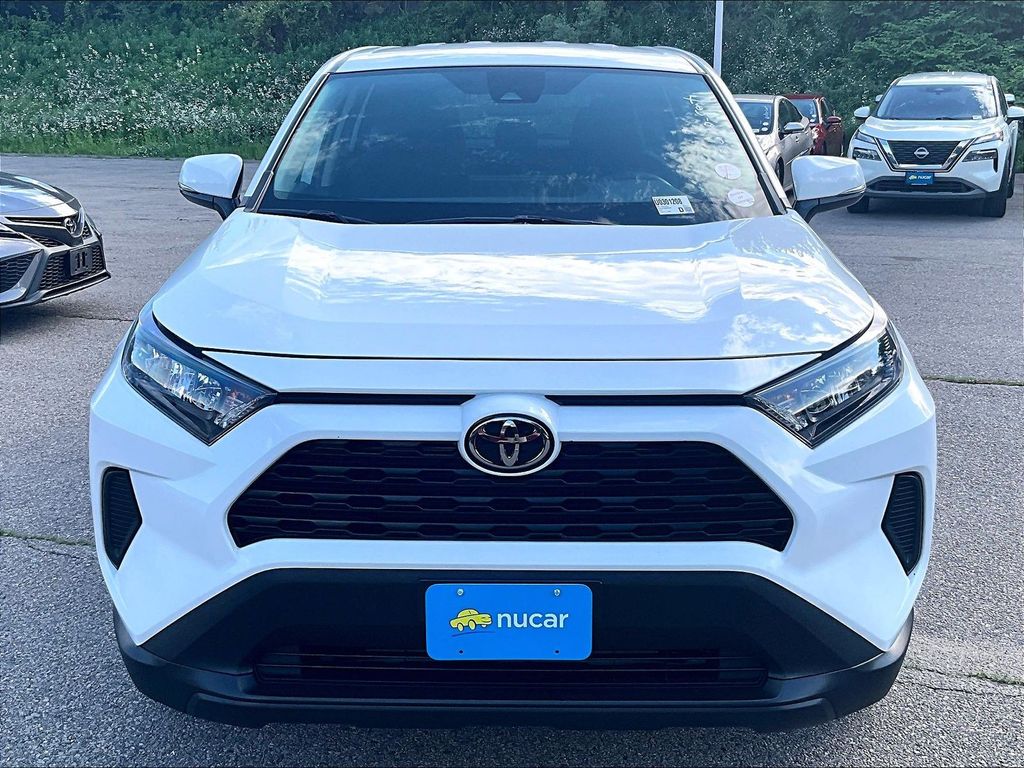 2022 Toyota RAV4 — photo 2