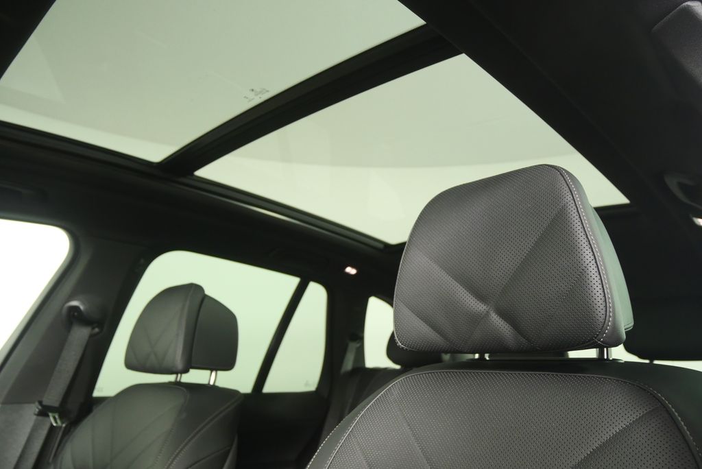 Thumbnail: 2025 BMW X5 - 11