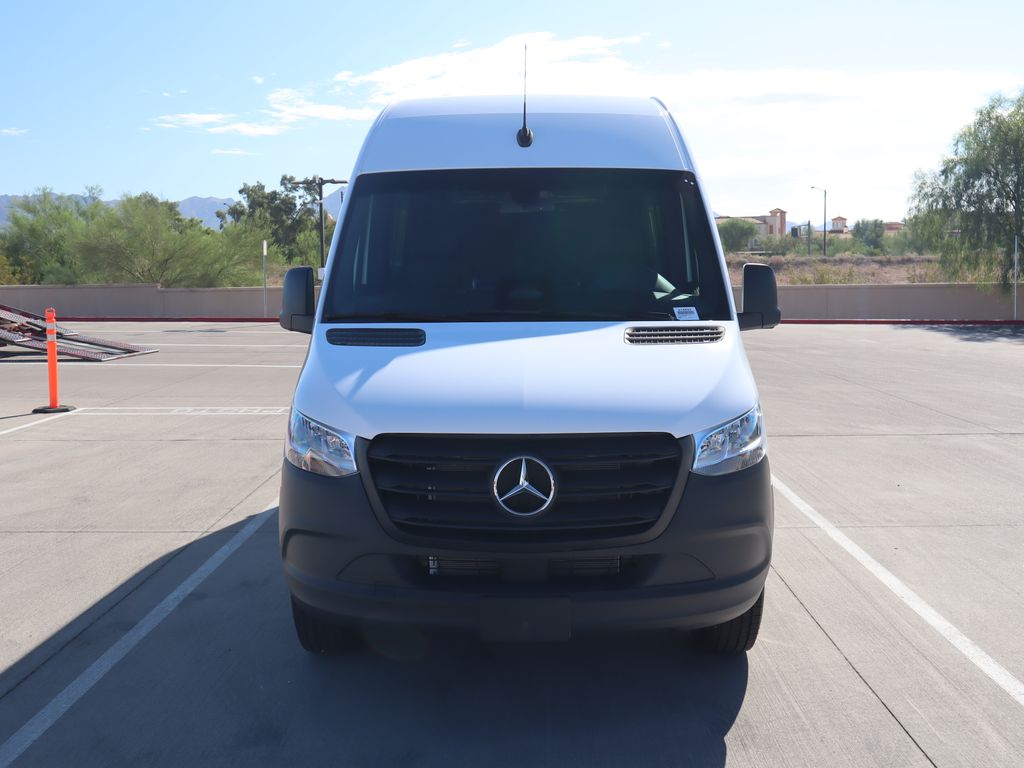 Thumbnail: 2025 Mercedes-Benz Sprinter - 2
