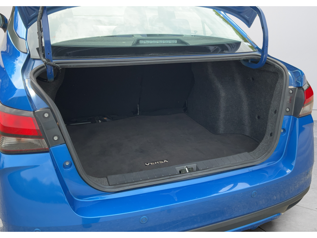 Used 2021 Nissan Versa 1.6 SV 4D Sedan
