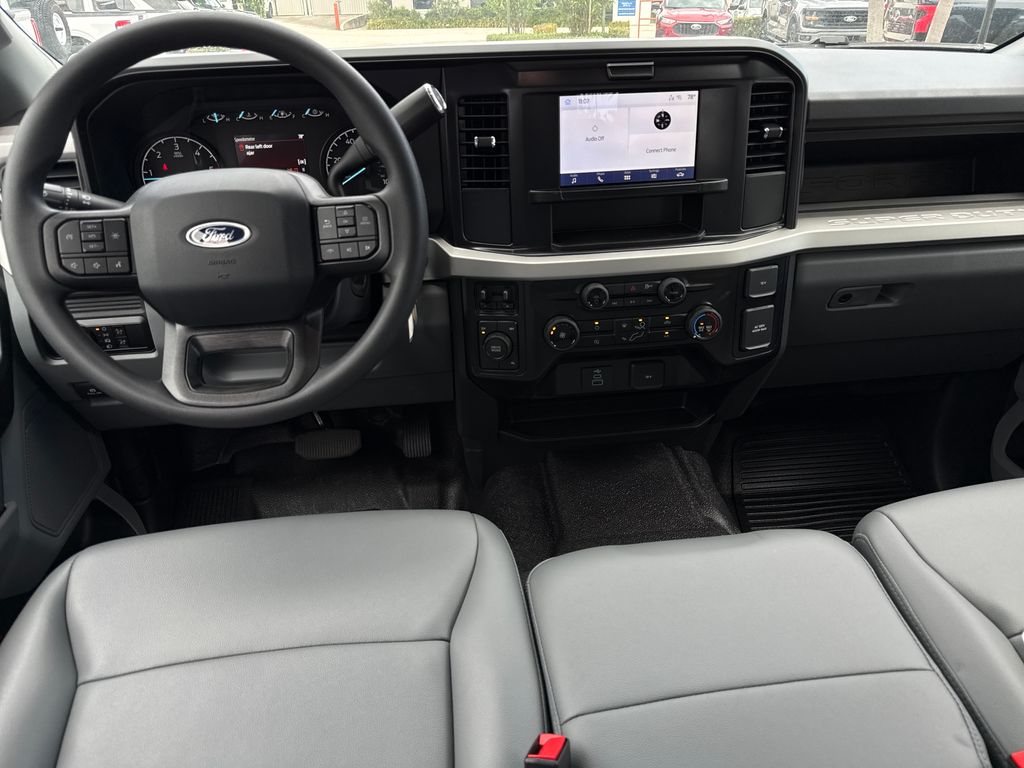 2025 Ford F-350 Super Duty Chassis Cab XL - Photo 5