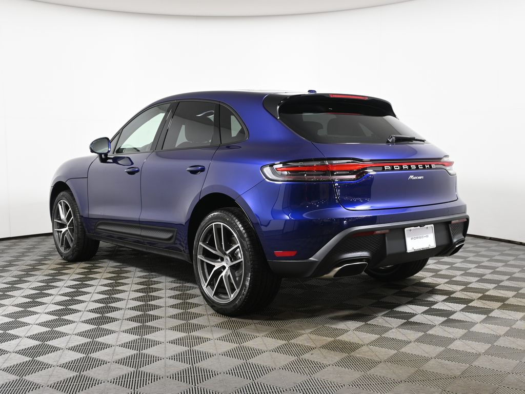 Thumbnail: 2026 Porsche Macan - 3