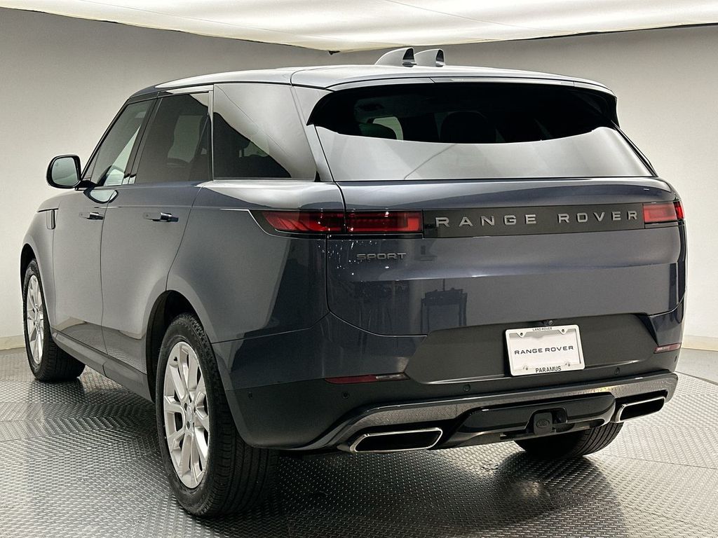 Thumbnail: 2024 Land Rover Range Rover Sport - 11