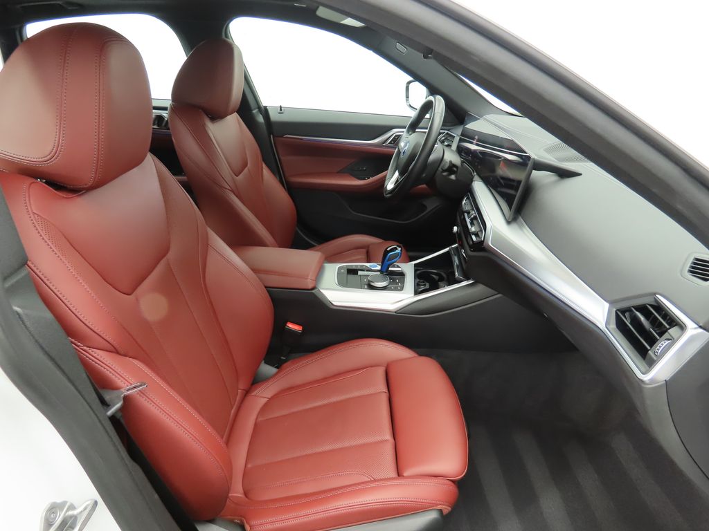 2022 BMW i4 eDrive40 21