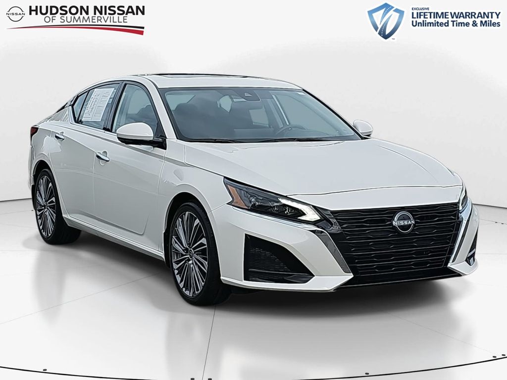 2025 Nissan Altima 2.5 SL FWD