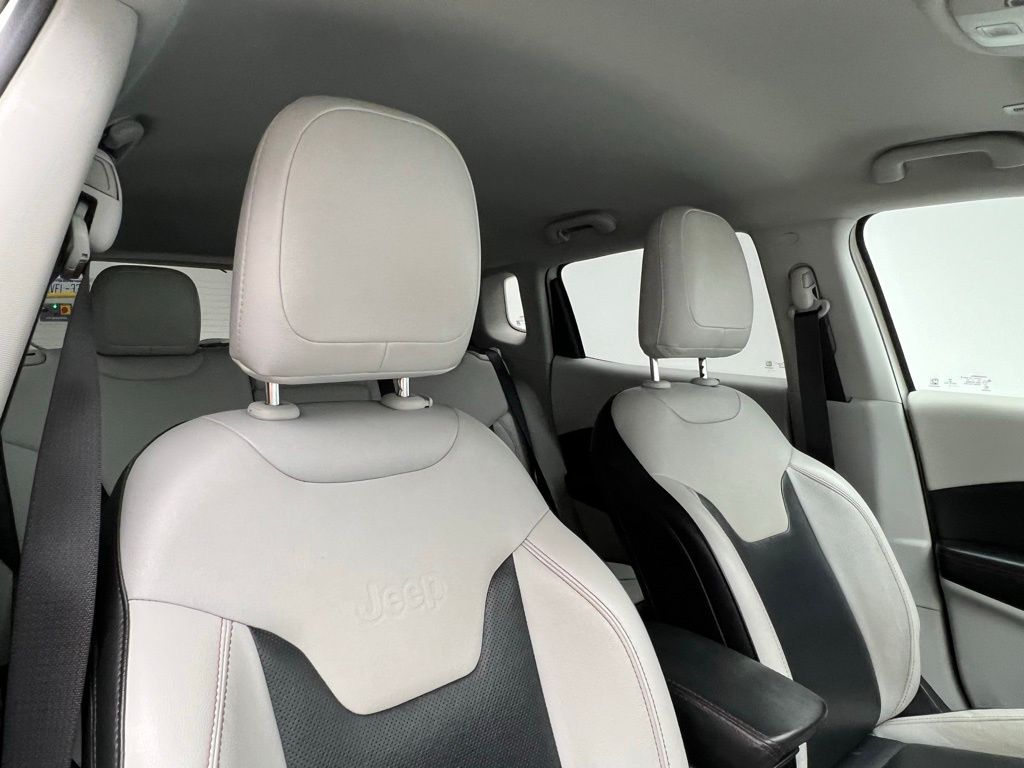 Thumbnail: 2019 Jeep Compass - 8