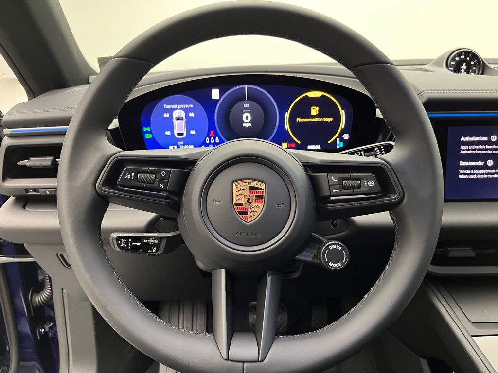 Thumbnail: 2025 Porsche Macan - 12