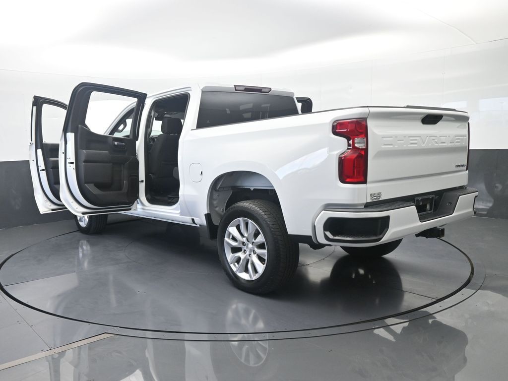 Used 2022 Summit White Chevrolet Custom image 75