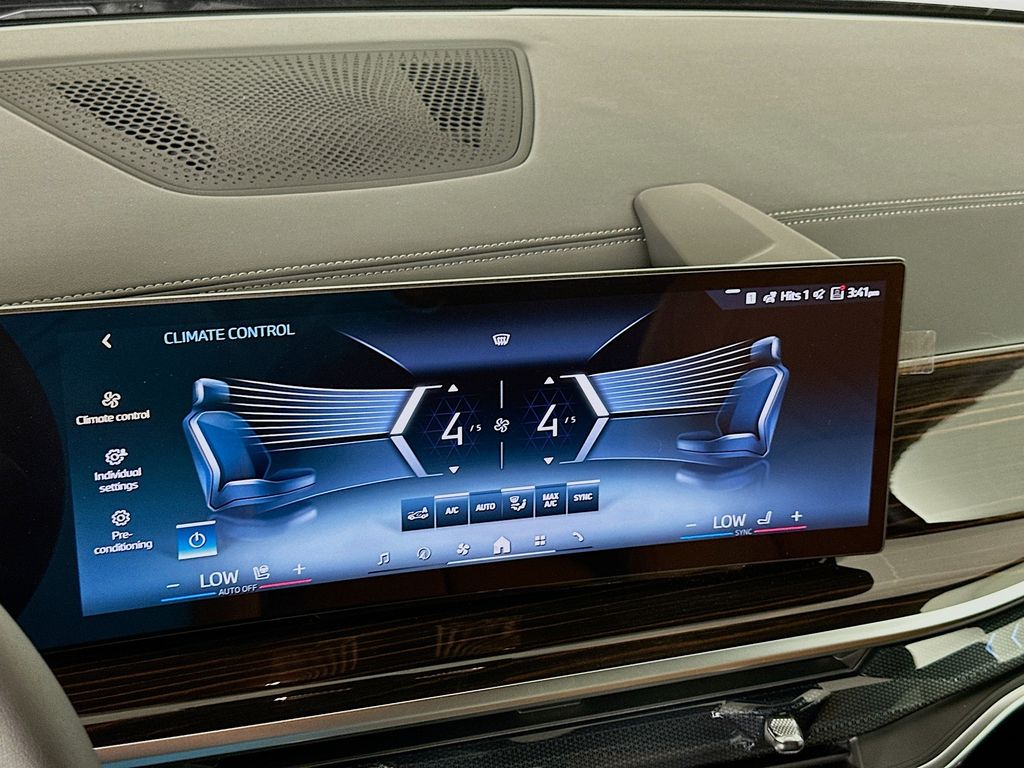 Thumbnail: 2026 BMW X5 - 14