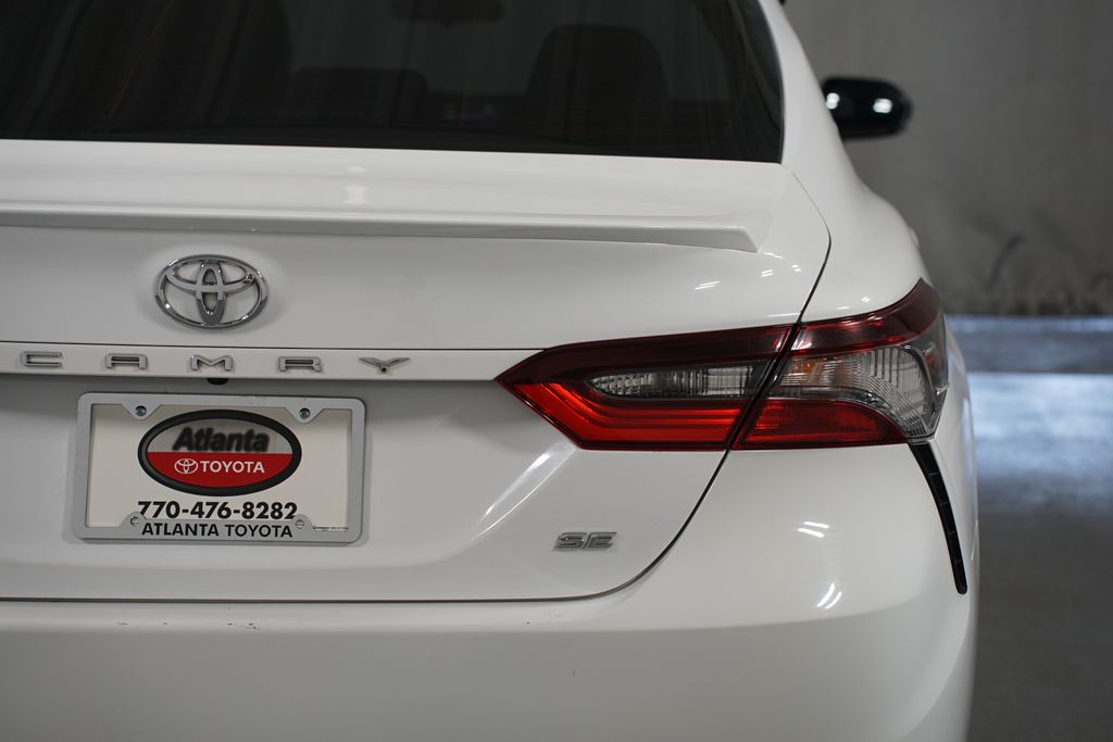 Thumbnail: 2022 Toyota Camry - 10