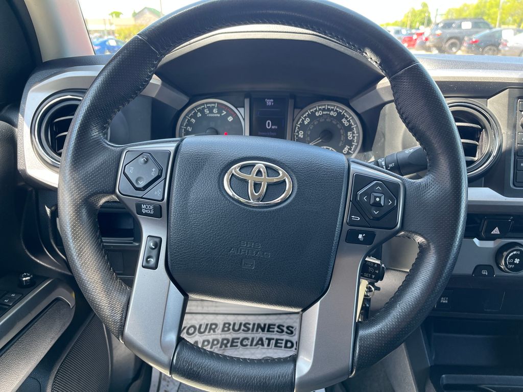 2017 Toyota Tacoma SR5 photo