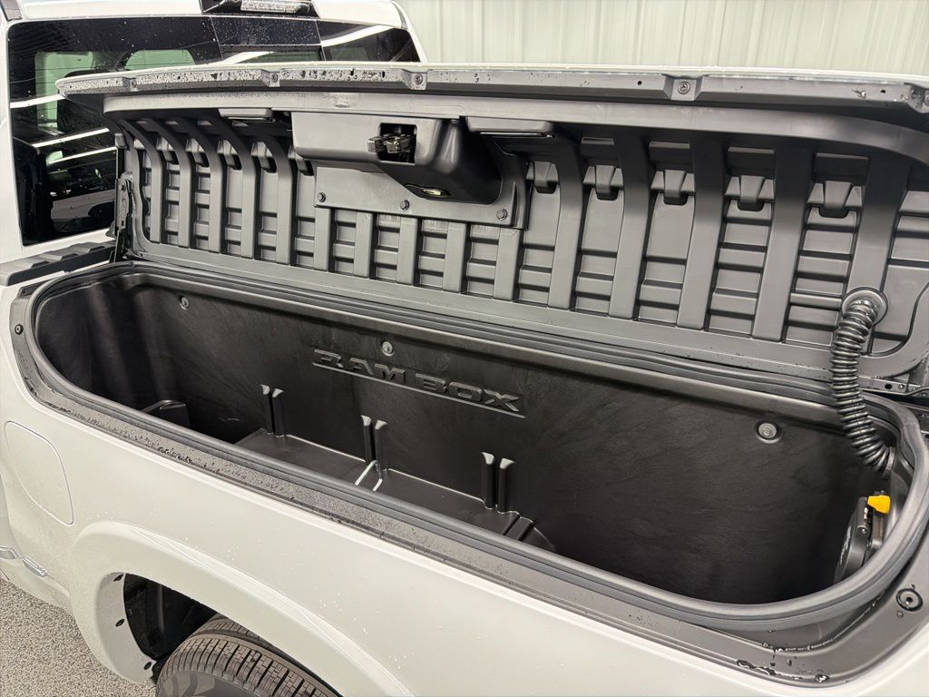 2026 Ram 1500 Tungsten - 8