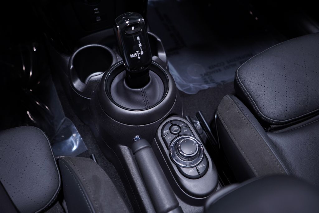 Thumbnail: 2023 MINI Cooper - 15