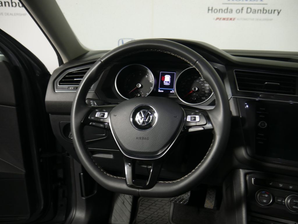 Thumbnail: 2021 Volkswagen Tiguan - 12