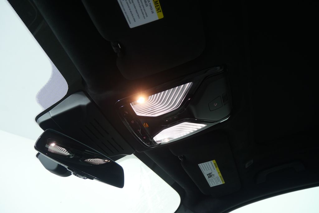 Thumbnail: 2026 BMW X7 - 21