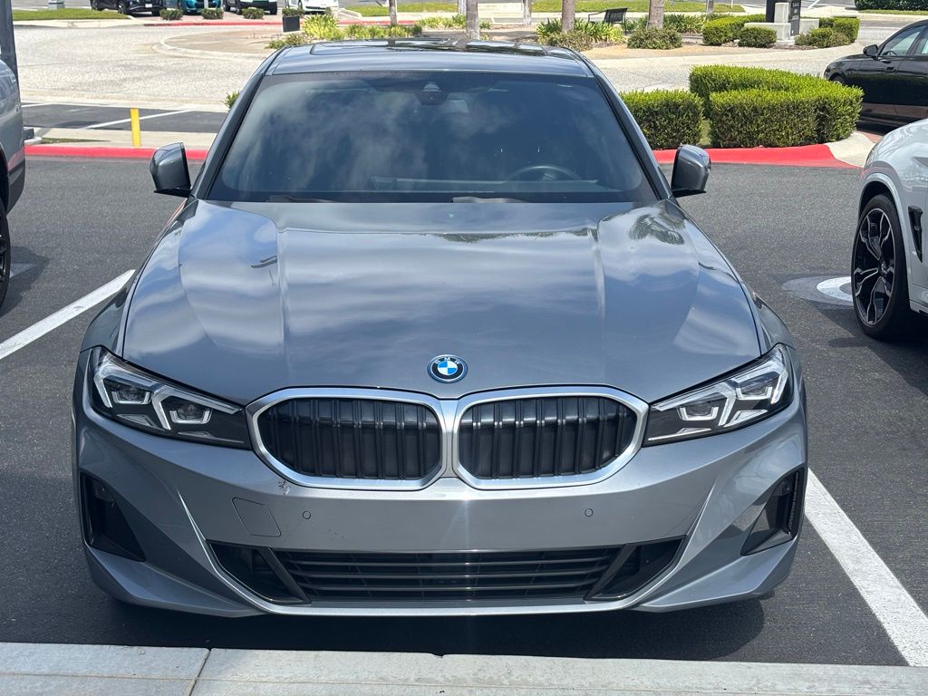 Thumbnail: 2023 BMW 3 Series - 3