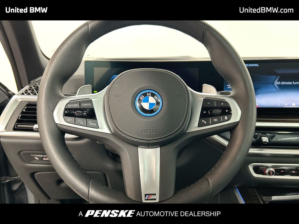 Thumbnail: 2025 BMW X5 - 14