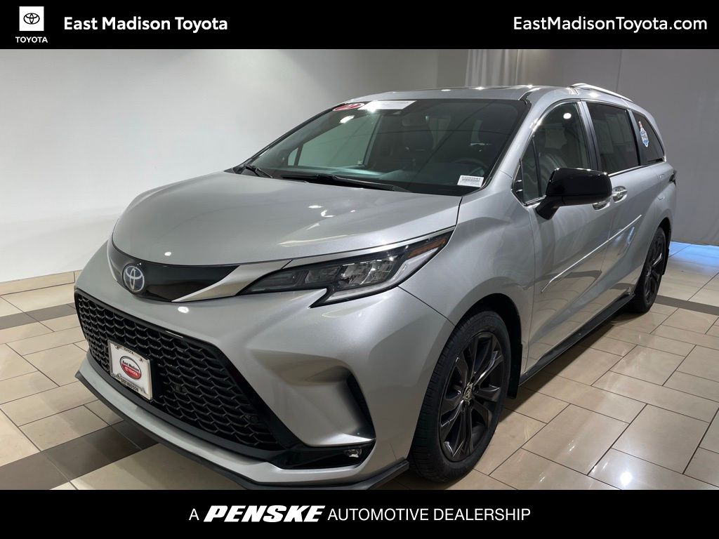 2022 Toyota Sienna XSE -
                Madison, WI