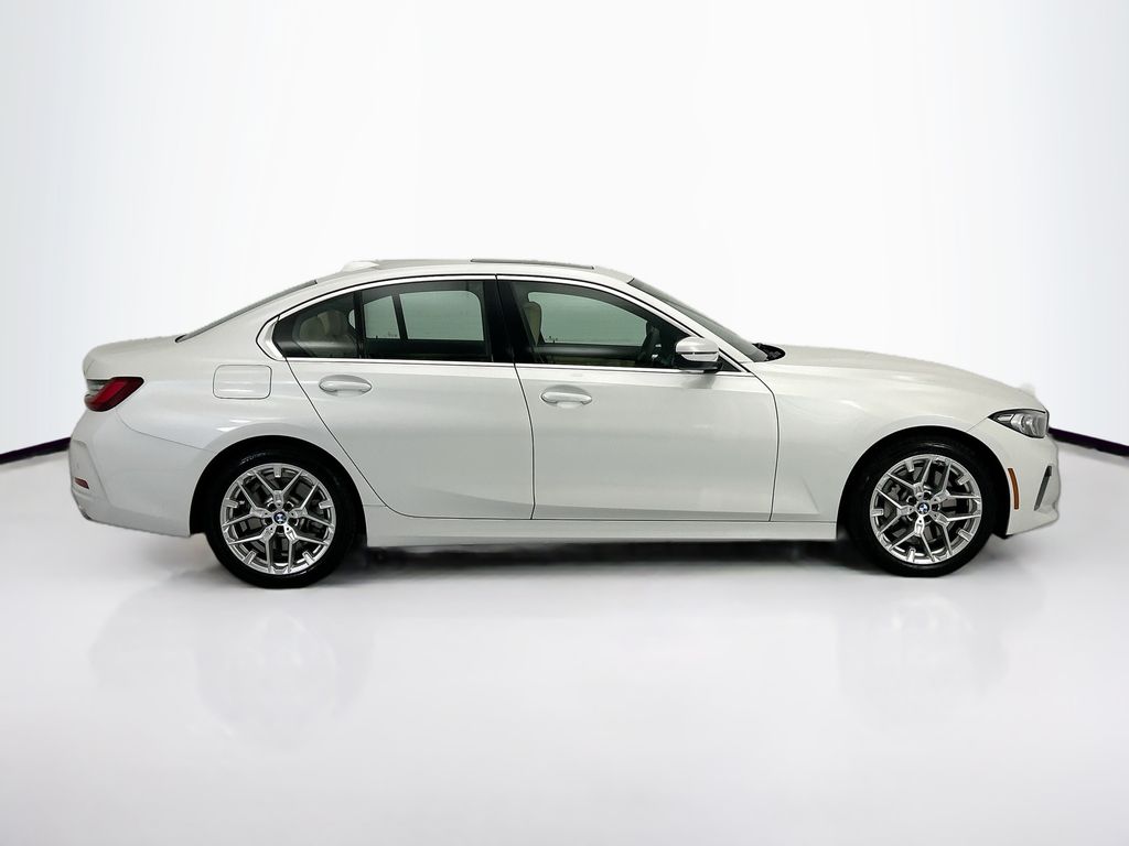 Thumbnail: 2025 BMW 3 Series - 4
