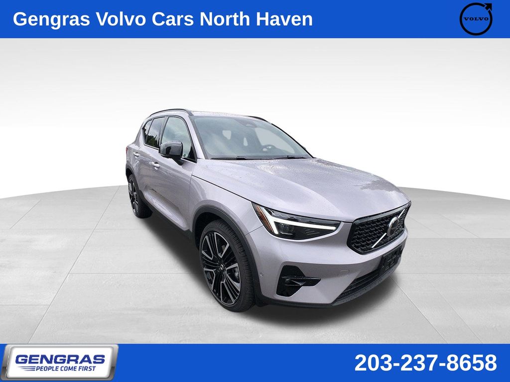 Aurora Silver 2026 Volvo XC40 SUV / Crossover All-Wheel Drive Automatic