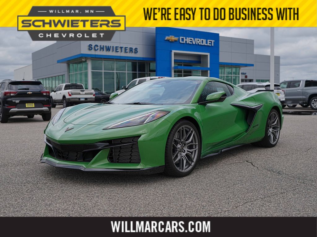 Roswell Green Metallic 2026 Chevrolet Corvette Coupe Rear-Wheel Drive 8-Speed Dual Clutch