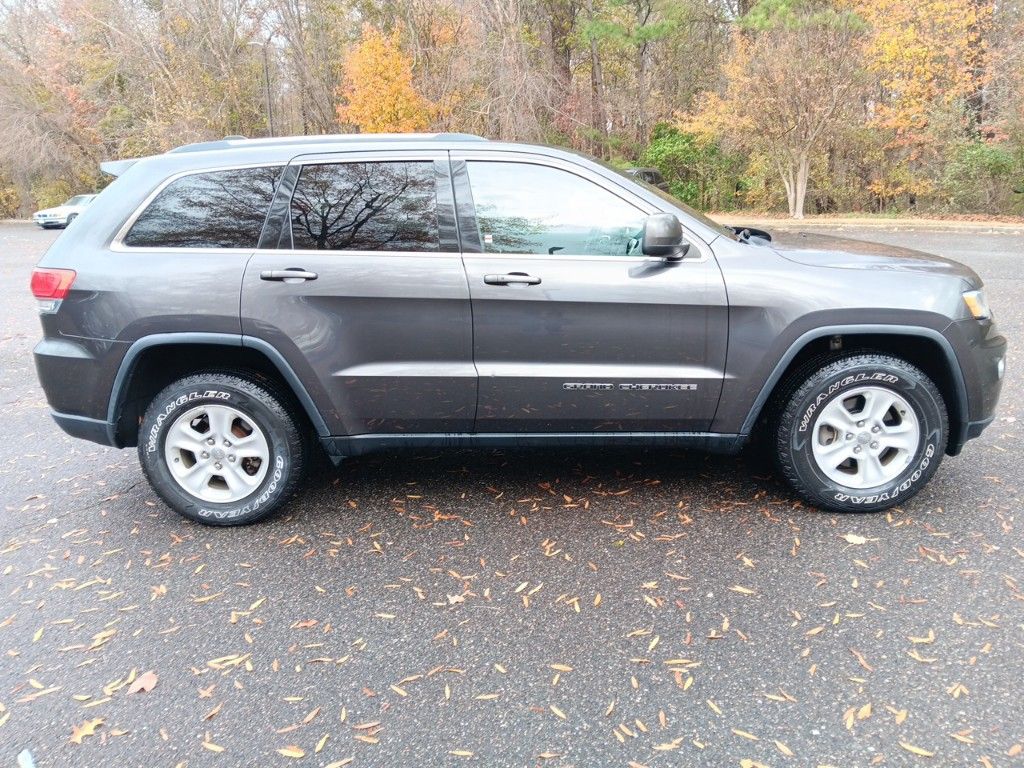 2017 Jeep Grand Cherokee Laredo 6