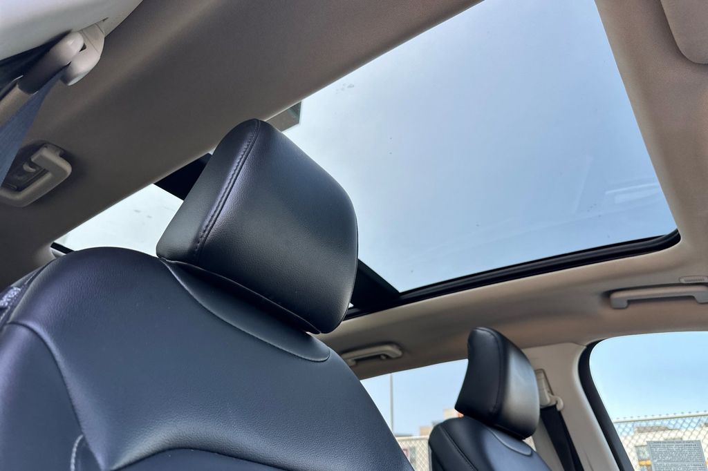 2022 Ford Edge SEL photo