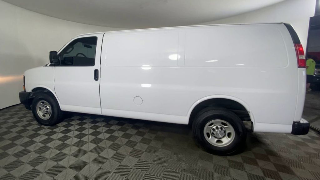 2017 Chevrolet Express 2500 Work Van 6