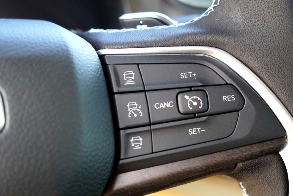 New Car 2025 Jeep Grand Cherokee  Limited For Sale Under $50,000 In Taylor, Texas