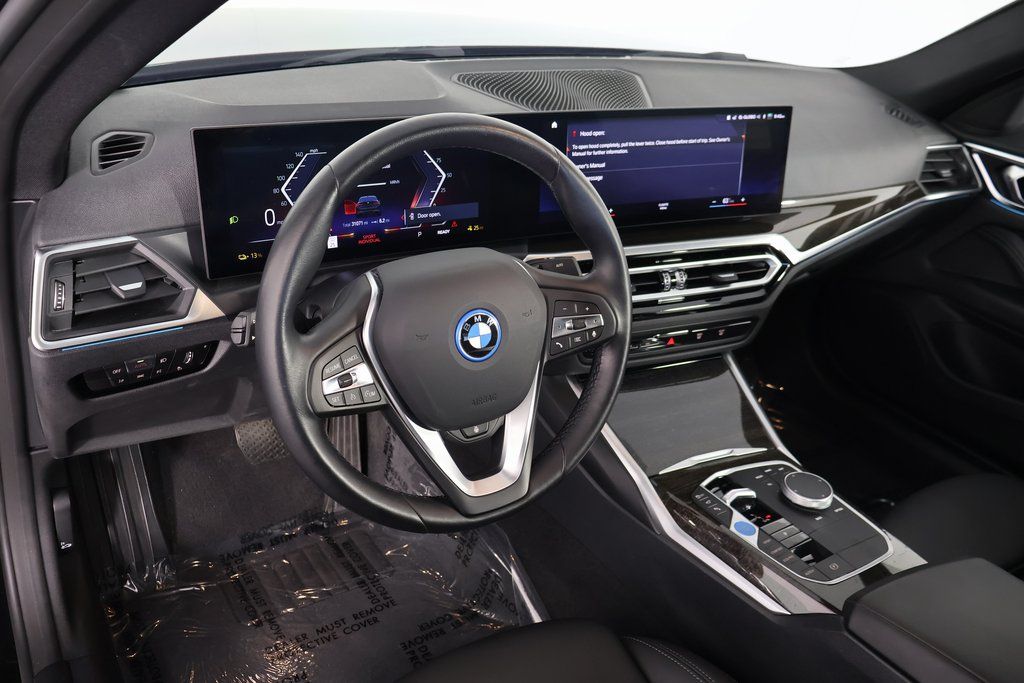 Thumbnail: 2023 BMW i4 - 7