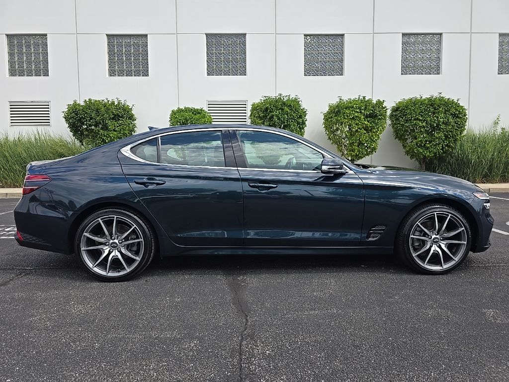 Thumbnail: 2023 Genesis G70 - 9