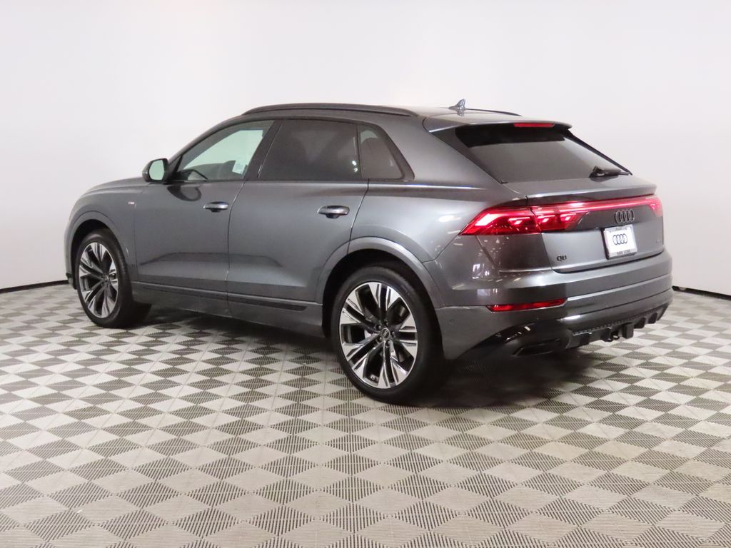 Thumbnail: 2026 Audi Q8 - 3